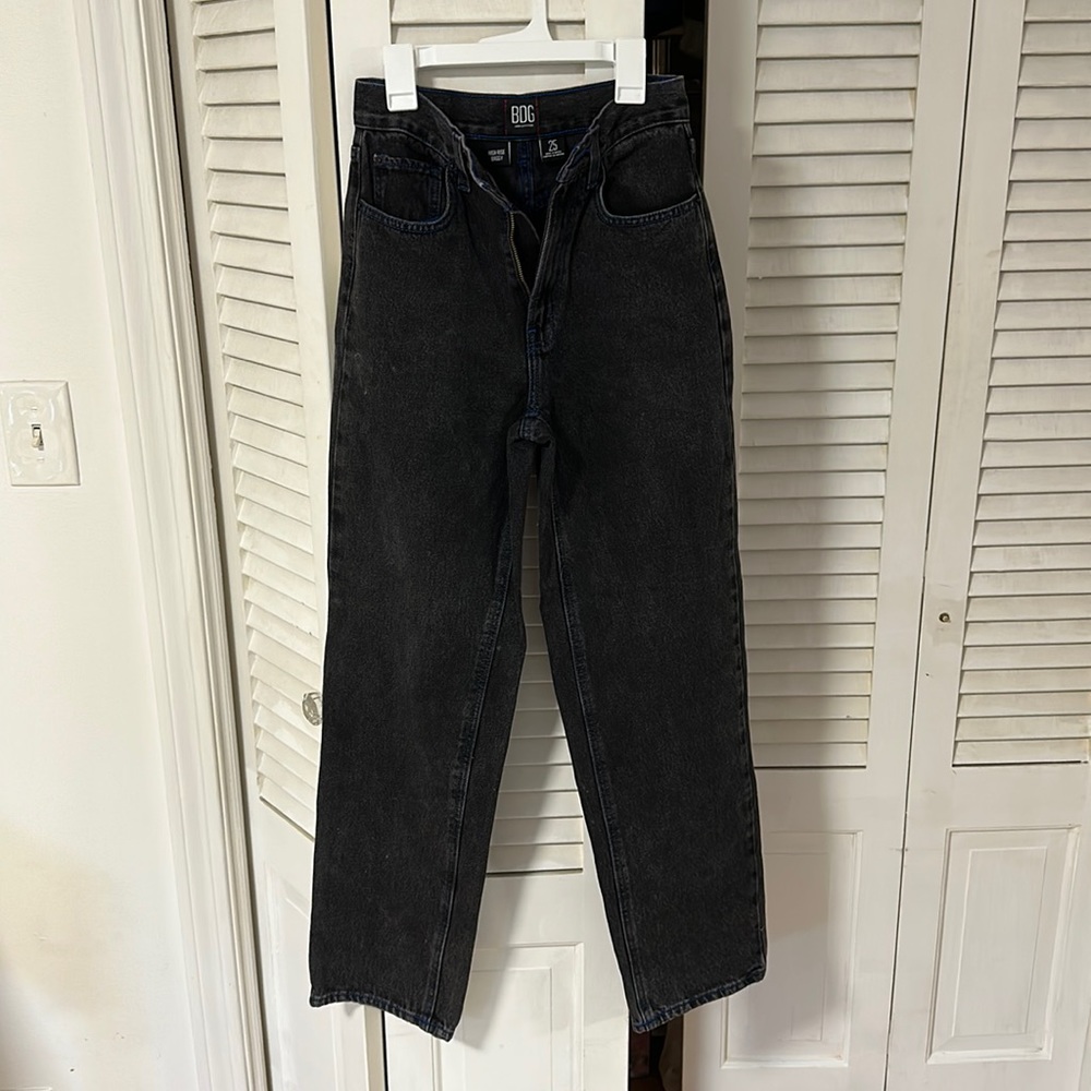 BDG high rise baggy jeans. Size 25. Black w/ blue stitching.